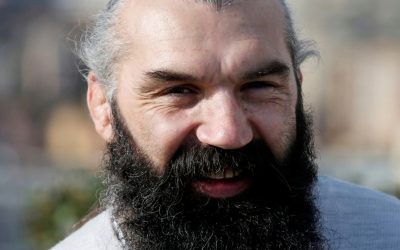 Sébastien Chabal bez brody: jest nie do poznania!